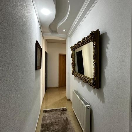 Hôtel Lucas à Tbilissi Extérieur photo
