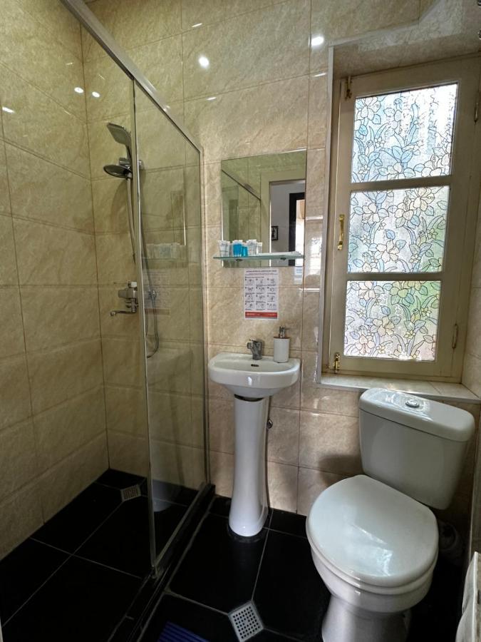 Hôtel Lucas à Tbilissi Extérieur photo