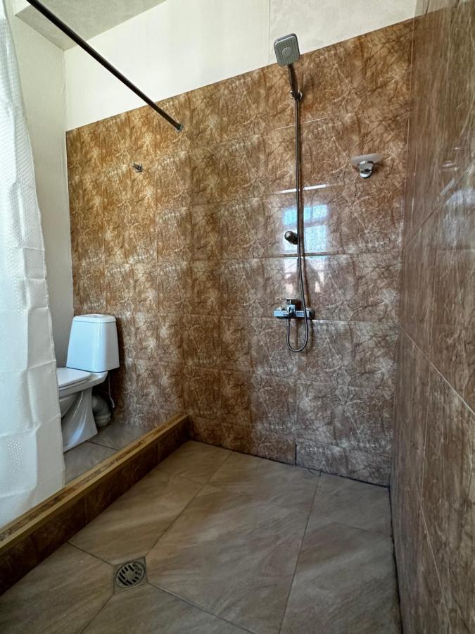 Hôtel Lucas à Tbilissi Extérieur photo